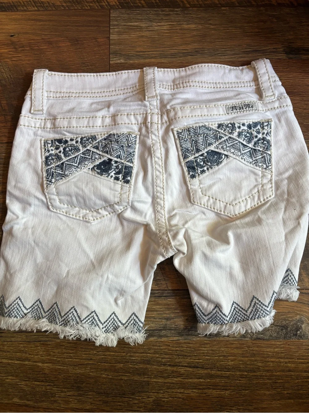 Miss me white mid-shorts girl size 12 (JK7785D3)